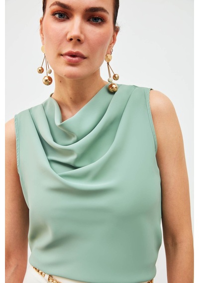 Sateen Degaje Yaka Kolsuz Bluz - Çağla Yeşili