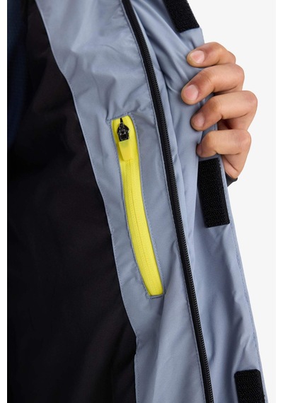 Defacto Su İtici Regular Fit Kapüşonlu Rüzgar Geçirmez Şişme Mont E9485ax25wngr530 Gri-gr530