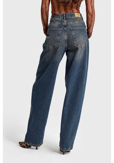Itsbasic Kadın T.kot Rengi Cindy 2w48 Skater Fir Bol Kesim Denim Jean Kırmızı