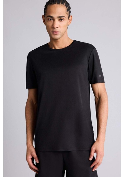 Defacto - Slim Fit Dar Kesim Bisiklet Yaka Çabuk Kuruyan Nefes Alabilen Esnek Kumaş Baskılı Sporcu Kısa Kollu Siyah Defacto - Slim Fit Dar Kesim Bisiklet Yaka Çabuk Kuruyan Nefes Alabilen Esnek Kumaş Baskılı Sporcu Kısa Kollu Siyah