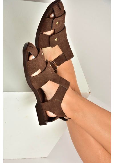 Fox Shoes Y458102502 Kahverengi Süet Büyük Toka Detaylı Kadın Sandalet Kahverengi