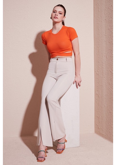 Lela Fitilli Bel Detaylı Kısa Kollu Dar Kesim Crop Bayan Bluz 5864211 Oranj