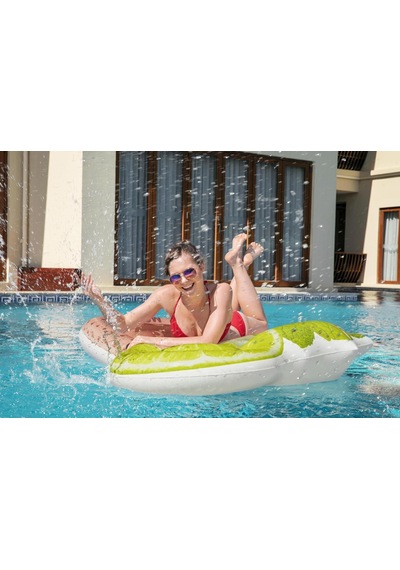 68" X 63"/1.73m X 1.60m Moscow Mule Float