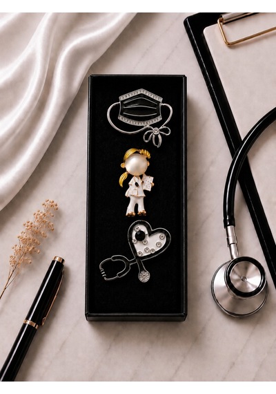 Doktor Temalı Premium Broş Seti Günlük Kombinlere Şık Dokunuş 9 Renkli