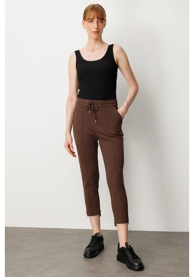 On Fashion Regular Fit Dar Paça Lastikli Bel Dokuma Kadın Pantolon Kahve