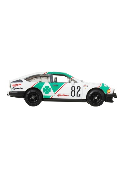 Hot Wheels Boulevard Premium Araçlar Gjt68 - Jbl16 Alfa Romeo Gtv6 3.0