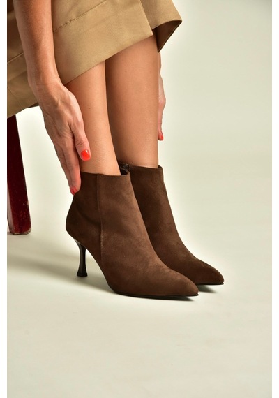 Fox Shoes N282102102 Kahverengi Süet İnce Topuklu Sivri Burun Kadın Bot