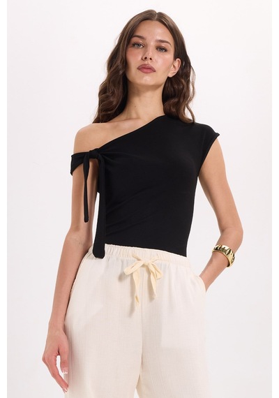 Tudors Kadın Slim Fit Dar Kesim Kısa Kollu Kayık Yaka Siyah Bluz-50538