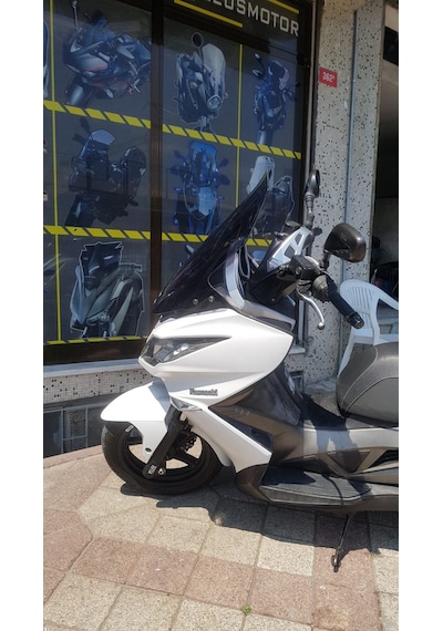 Kawasakı J300 Uzun Cam 66Cm Koyu Füme 4Mm Zeus