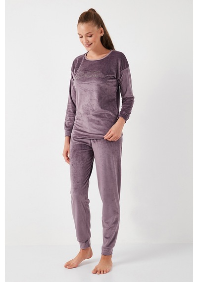 Lela Standart Fit Bisiklet Yaka Yumuşak Kadife Bayan Pijama Takımı 6094202 Lila