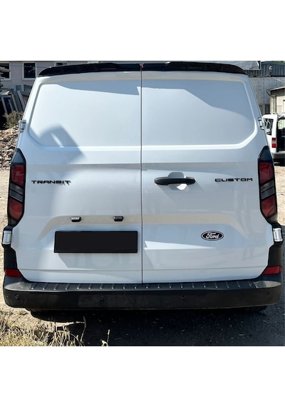 Ford Tourneo Custom / 2023- / Uyumlu Arka Tampon Eşiği Mat