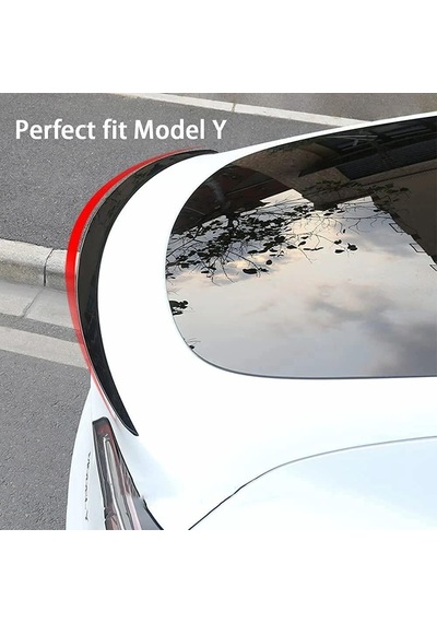 Tesla Model Y Bagaj Üstü Piano Black Spoiler