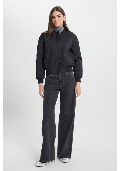 Loose Fit Rahat Kesim Kapitone Detaylı Siyah Bomber Ceket W242741001 Siyah