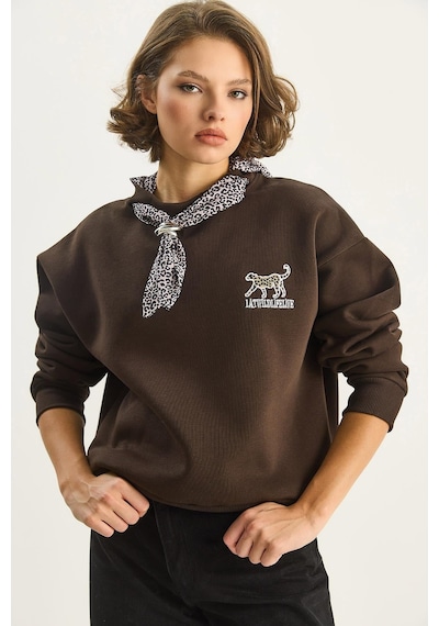 Shade Kadın Fular Detaylı Leopar Nakışlı Üç İplik Şardonlu Oversize Sweatshirt 6917 60283616 - Acı Kahve Çok Renkli