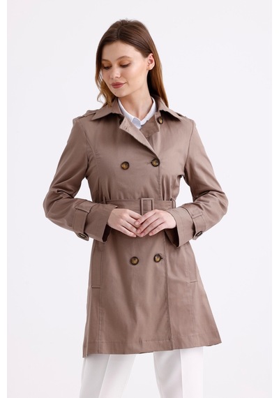 Pastelastore Esnek Pamuk Gabardin Kısa 80cm Omuz Apoletli Kemerli Kadın Trençkot 1120 Vizon Pastelastore Esnek Pamuk Gabardin Kısa 80cm Omuz Apoletli Kemerli Kadın Trençkot 1120 Vizon