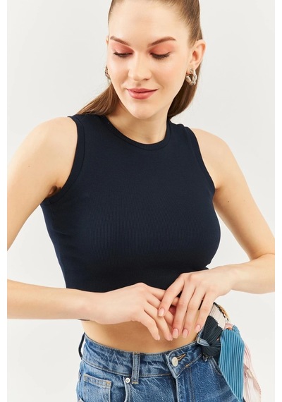 Butikgiz Kadın Sıfır Kol Bisiklet Yaka Vücuda Oturan %100 Pamuklu Kaşkorse Esnek Crop Bluz Lacivert