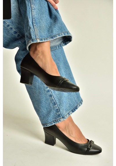 Fox Shoes Z820851009 Siyah Kalın Topuklu Kadın Ayakkabı