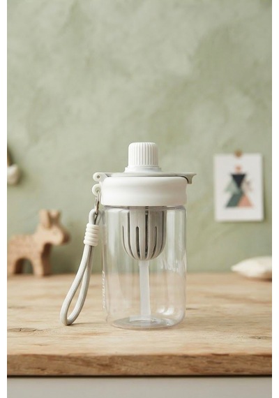 Askılı Pipetli Sızdırmaz Meyve Hazneli Suluk 600 Ml Beyaz