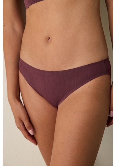 Penti Bordo Pointel Lazer Kesim İz Yapmayan Normal Bel Slip Külot Penti Bordo Pointel Lazer Kesim İz Yapmayan Normal Bel Slip Külot