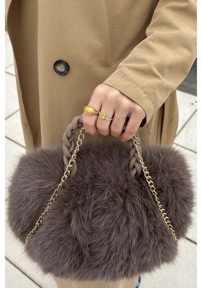 Mollycrush Kadın Acı Kahverengi Kürk Detaylı Zincirli Ve Örgü Saplı El Ve Omuz Çantası Yumuşak Peluş Kışlık Şık Baget Kahverengi Mollycrush Kadın Acı Kahverengi Kürk Detaylı Zincirli Ve Örgü Saplı El Ve Omuz Çantası Yumuşak Peluş Kışlık Şık Baget Kahverengi