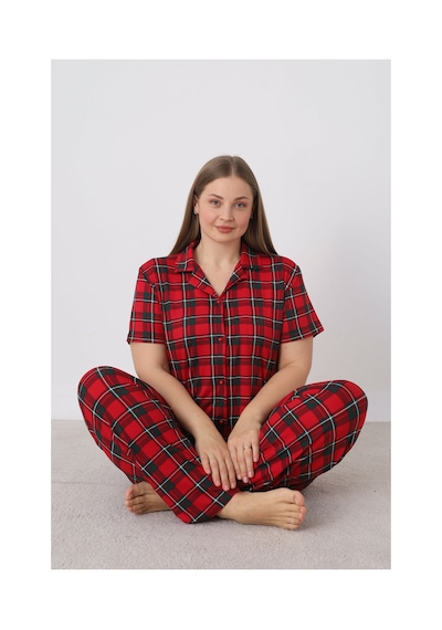 Estiva Kadın Kareli Kırmızı Kısa Kollu Önden Düğmeli Soft Battal Pijama Takımı Çok renkli