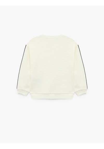 Koton Pamuklu Şerit Detaylı Bisiklet Yaka Uzun Kollu Oversize Sweatshirt Ekru 7wmb10113tk