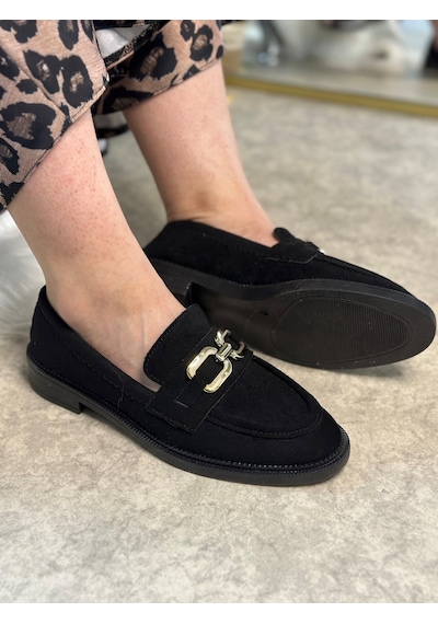 Günlük Kadın Loafer Klasik Alçak Topuklu Desenli Taban Zincirli Oval Burunlu Makosen Ayakkabı 100 Siyah Süet Altın Günlük Kadın Loafer Klasik Alçak Topuklu Desenli Taban Zincirli Oval Burunlu Makosen Ayakkabı 100 Siyah Süet Altın