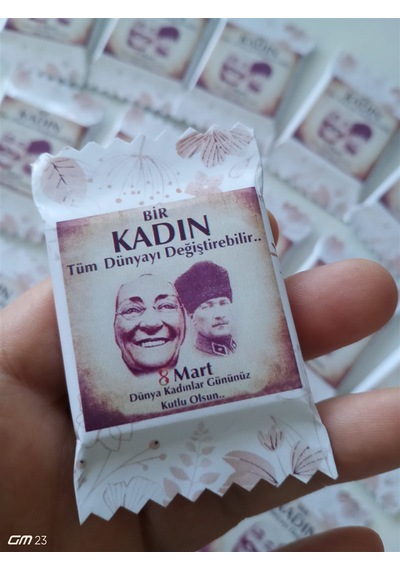 Farklı Market 8 Mart Kadınlar Günü Hediyesi Özel Kesim Zübeyde Hanım Atatürk İkramlık Çikolata 18 Adet