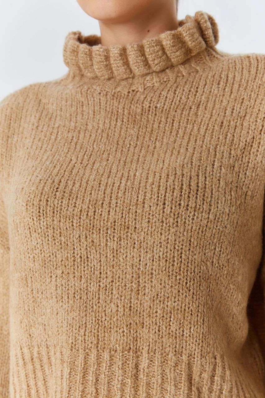 Mixray 6883 Kadın Fırfır Detay Crop Triko Kazak Camel