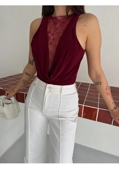 MzpKartan Kadın Dantel Detaylı Derin Dekolte Body Şık Kolsuz Yazlık Bodysuit - Bordo