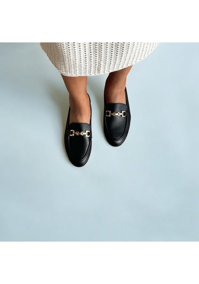 Ne&ve Shoes Siyah Hakiki Deri Gold Zincir Aksesuarlı Kadın Loafer Ayakkabı