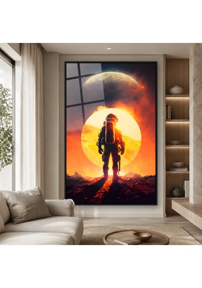 Güneş Önünde Yürüyen Astronot Siyah Çerçeveli Cam Tablo