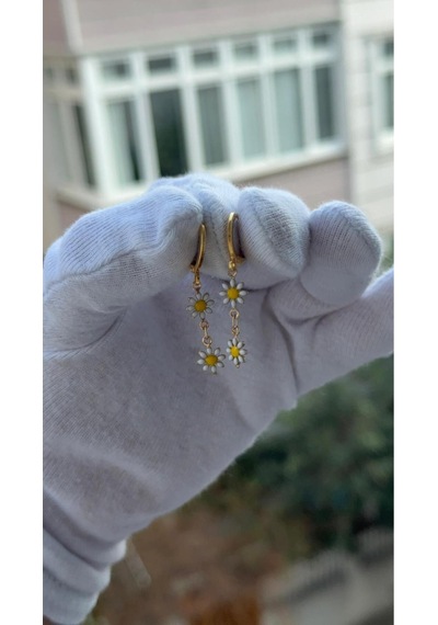 Kadın Sallantılı Gold Renk Papatya Model Küpe Gold