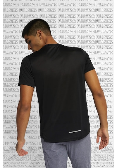 Nike Miler Dri Fit Running Tee Black Reflektörlü Koşu Antrenman Tişörtü Siyah Siyah Nike Miler Dri Fit Running Tee Black Reflektörlü Koşu Antrenman Tişörtü Siyah Siyah