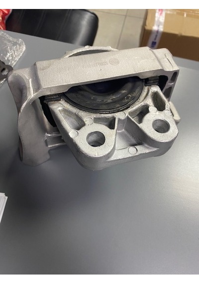 Kuga Motor Takozu Sağ Üst 2.0 Dizel