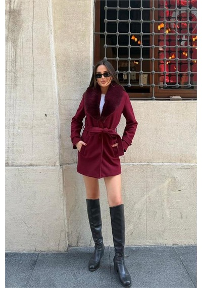 Neşeli Butik Kadın Cep Detaylı Kuşaklı Yaka Kürklü Kısa Kaşe Kaban Nbstr1019 Bordo