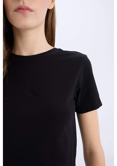 DeFacto Coool Fitted Bisiklet Yaka Basic Düz Kısa Kollu Tişört Z8790AZ25SMBK81 DeFacto Coool Fitted Bisiklet Yaka Basic Düz Kısa Kollu Tişört Z8790AZ25SMBK81