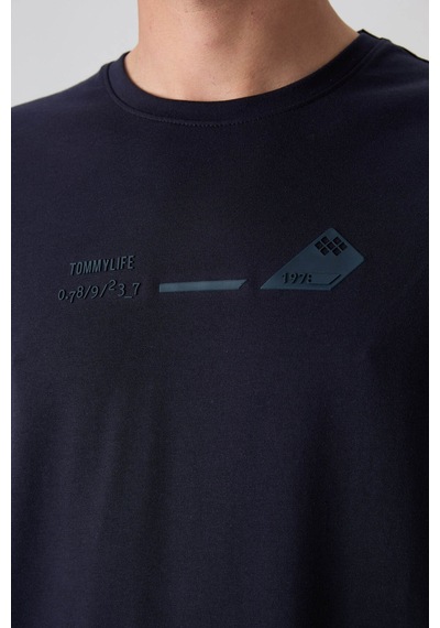 Tommy Life Lacivert Pamuklu Kalın Yumuşak Dokulu Oversize Fit Baskılı Erkek T-shirt - 88330 Lacivert Tommy Life Lacivert Pamuklu Kalın Yumuşak Dokulu Oversize Fit Baskılı Erkek T-shirt - 88330 Lacivert