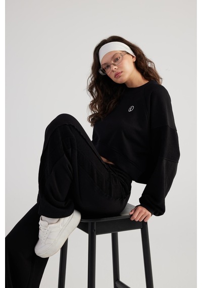 Holly Lolly Bisiklet Yaka Şardonsuz Crop Cali Sweatshirt Siyah