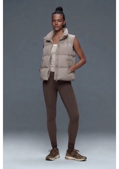 Soft&basic Kadın Dik Yaka Fermuarlı Cepli Şişme Yelek Mevsimlik Kısa Dolgulu Spor Yelek Bej