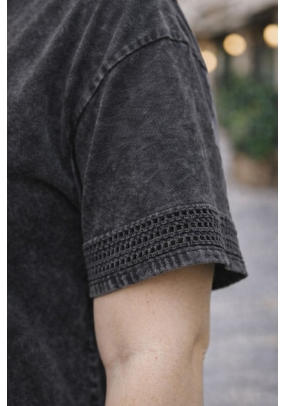 Cedy Denim Cedy - Kadın Özel Tasarım Esnek, Pul Payet, Dantel Detaylı Yıkamalı V Yaka Büyük Beden Tişört Antrasit Cedy Denim Cedy - Kadın Özel Tasarım Esnek, Pul Payet, Dantel Detaylı Yıkamalı V Yaka Büyük Beden Tişört Antrasit