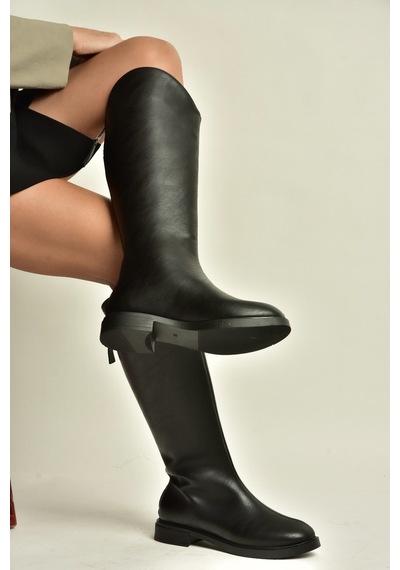 Fox Shoes Z973286109 Siyah Düz Taban Klasik Kadın Çizme