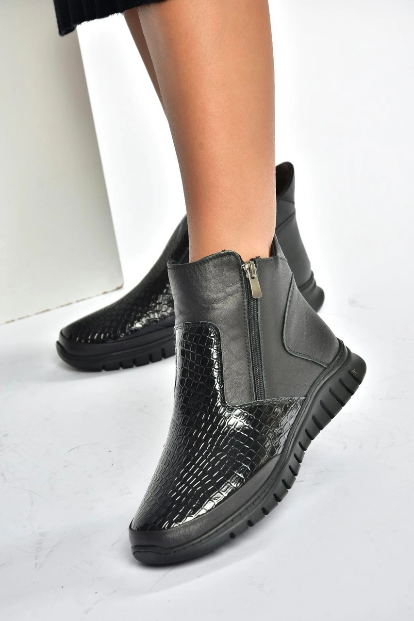 Fox Shoes V555709303 Siyah Hakiki Deri Kroko Baskılı Kadın Bot Siyah-hakiki Deri