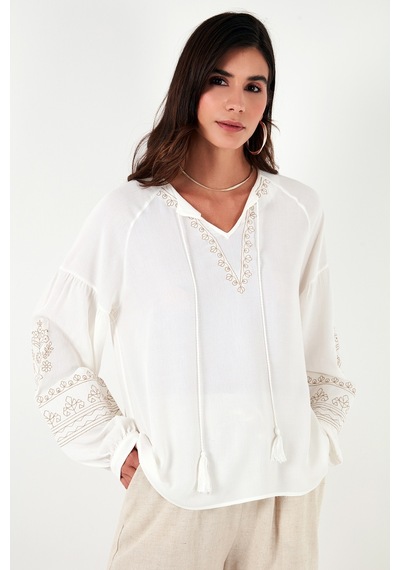 Lela Yakası Bağlamalı Kolları Nakışlı V Yaka Regular Fit Bayan Bluz 611Bz0368 Ekru