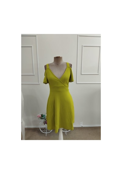 Butik İstanbul Kadın Omuzlardan Acık Askılı V Yakalı Kısa Modal Elbise Yeşil
