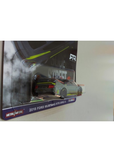 Hot Wheels Premium Slide Street 2 2018 Ford Mustang Rtr Spec 5 Mo