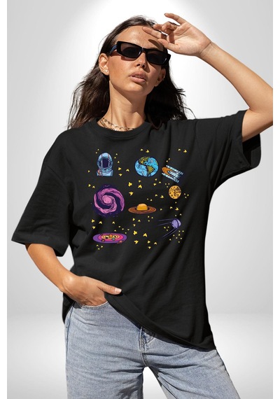Uzay Figürleri Mars Ay Dünya Pamuklu Bisiklet Yaka Unisex Oversize Boyfriend Dijital Baskılı Siyah T-shirt Siyah Uzay Figürleri Mars Ay Dünya Pamuklu Bisiklet Yaka Unisex Oversize Boyfriend Dijital Baskılı Siyah T-shirt Siyah