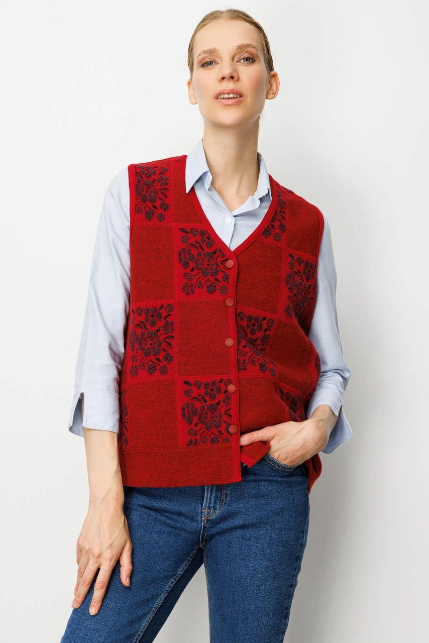 Desen Triko Kadın Pıtırcık Çiçekli Patchwork Keçe Yün Yelek Y.kırmızı K.mürdüm Y.kırmızı K.mürdüm Desen Triko Kadın Pıtırcık Çiçekli Patchwork Keçe Yün Yelek Y.kırmızı K.mürdüm Y.kırmızı K.mürdüm