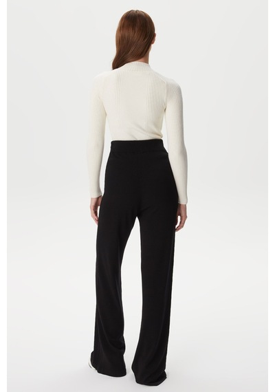 Lacoste Women's Straight Fit Black Trousers Kadın Düz Kesim Pantolon Siyah