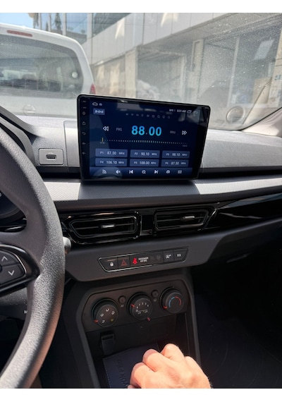 Snp Serisi Renault Taliant Uyumlu 4-64gb Hafıza Multimedya Sistemi Ve Geri Görüş Kamerası 10"